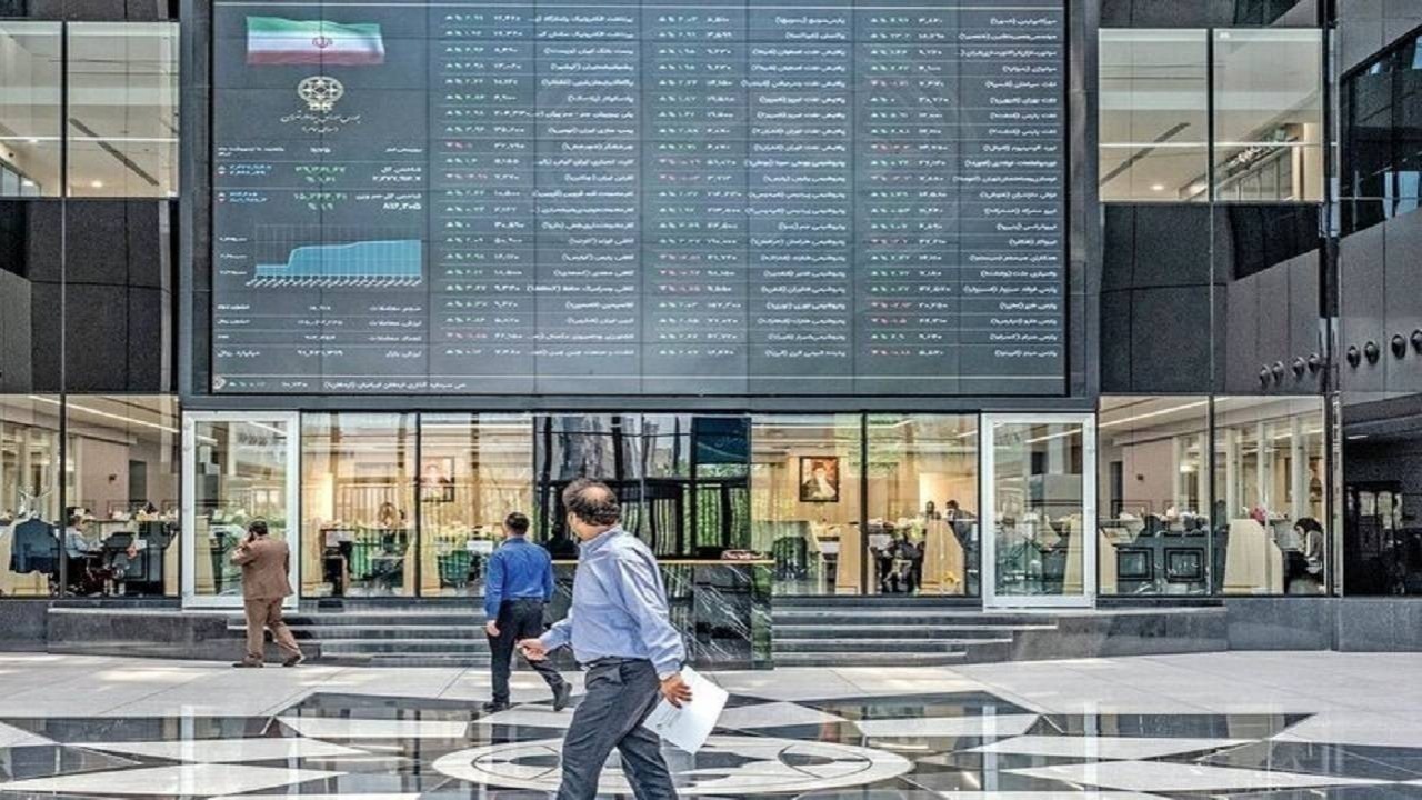 بورس تهران تفاهم با آمریکا را باور کرد | موج بلند تقاضا در بازار سهام | ۸۳۵ نماد سبزپوش شدند | جهش ۱۰۳ هزار واحدی شاخص کل
