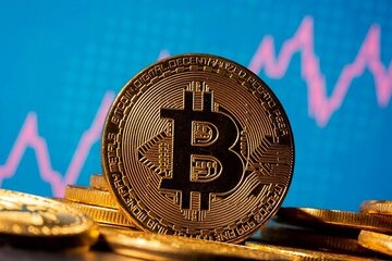 بیت‌کوین در دوراهی صعود یا سقوط