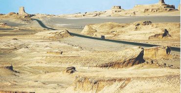 سایه سنگین کویر