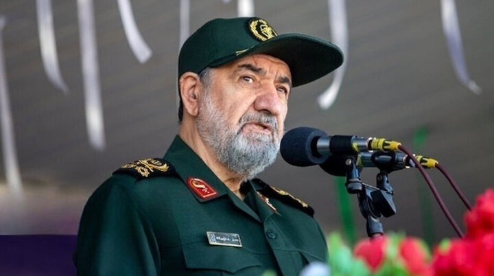 واکنش محسن رضایی به حمله موشکی ایران به اسراییل؛ متجاوزان پاسخ خود را دریافت کردند