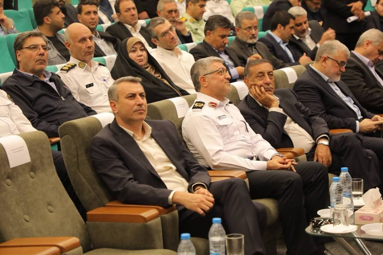 پلاک منطقه آزاد شهر فرودگاهی امام(ره) رونمایی شد/تأکید پلیس راهور بر ارتقای ایمنی ترافیکی