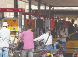 کلاف سردرگم بنزین