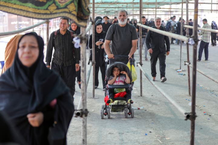 تردد زائران اربعین از مرز سومار آغاز شد