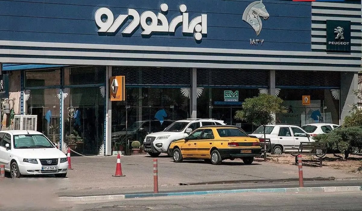 رشد ایران خودرو در میانه سقوط صنعت خودرو