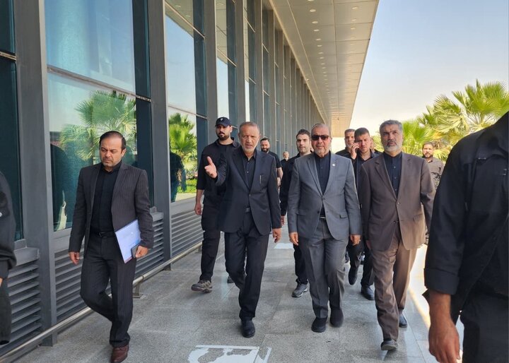 بازدید سفیر ایران از روند آمادگی در فرودگاه نجف برای استقبالی تاریخی از امام شهید