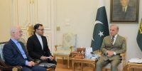 دیدار «مومنی» با نخستوزیر پاکستان در اسلامآباد دیدار «مومنی» با نخستوزیر پاکستان در اسلامآباد