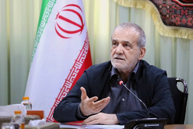رییس‌جمهور: خسارت به زیرساخت‌های حمل‌ونقل، نقض حقوق بین‌الملل است