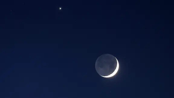 هم‌نشینی نادر ماه و زهره در آسمان امشب
