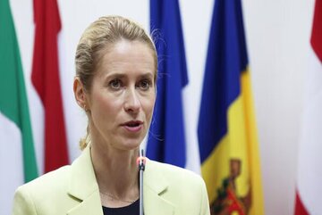 کالاس در نقش توجیه‌گر آمریکا؛ مطالبه عبور رایگان از هرمز پس از تجاوز به ایران